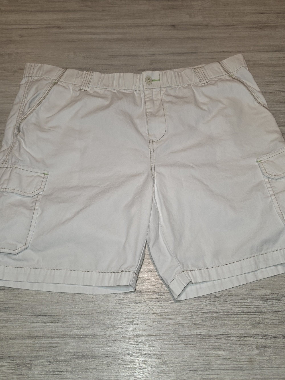 Y2K Tommy Bahama Relax Cargo 8 Inch Shorts Men's Off White Elastic Waist Size L